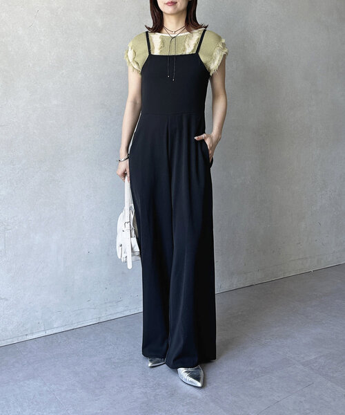 Thevon（ゼボン）の「スクエアネックキャミサロペット（つなぎ/オールインワン・レディース・ブラック/ベージュ・M）」の3枚目の写真