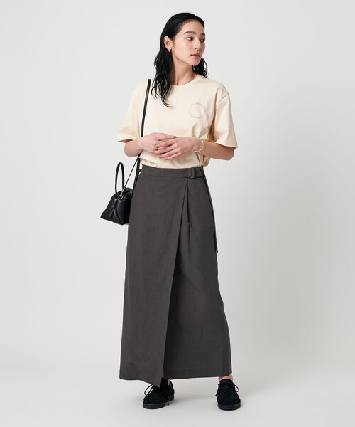 BEAUTY&YOUTH UNITED ARROWS（ビューティーアンドユースユナイテッドアローズ）の「セルロースブレンド ベルトラップスカート（スカート・レディース・ダークグレー/ナチュラル/ブラック・XS/S/M）」の8枚目の写真