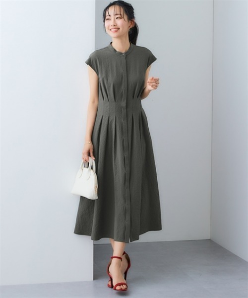 7days Life Styling（セブンデイズライフスタイリング）の「シアサッカータックデザインノースリーブシャツワンピース（ワンピース・レディース・ベージュ/チャコール・M/L/LL）」の2枚目の写真