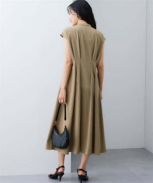 7days Life Styling（セブンデイズライフスタイリング）の「シアサッカータックデザインノースリーブシャツワンピース（ワンピース・レディース・ベージュ/チャコール・M/L/LL）」の8枚目の写真