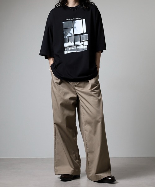 boohoo フローラルフォトグラフィックTシャツ Oversized Washed Worldwide Floral Graphic T-shirt | boohoo CA