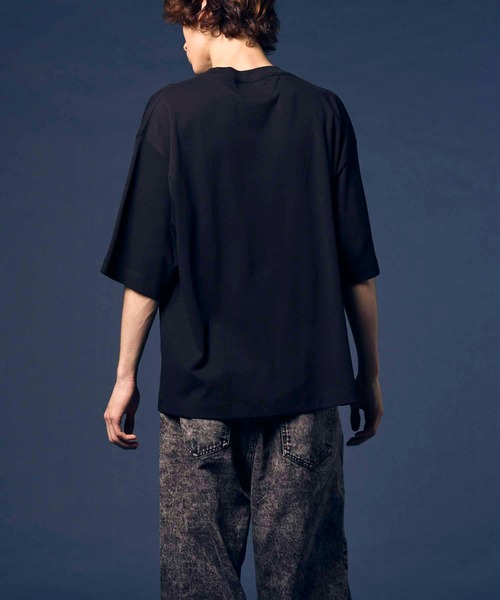 MAISON SPECIAL（メゾンスペシャル）の「《UNISEX》【EX】Prime-Over Smooth Crew Neck T-Shirt/プライムオーバースムースクルーネックTシャツ【MAISON SPECIAL/メゾンスペシャル】（Tシャツ/カットソー・メンズ・オフホワイト/チャコールグレー/ブラック/グレイッシュベージュ・0/1/2）」の8枚目の写真