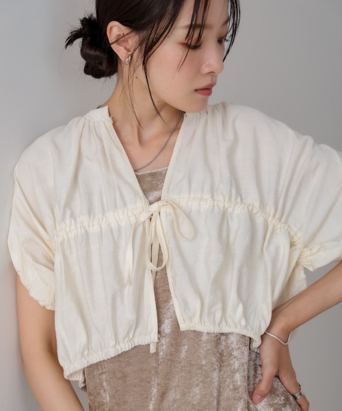 Bab（バブ）の「ギャザードロストシャツベスト（Tシャツ/カットソー・レディース・ベージュ/アイボリー/ブラック・M）」の8枚目の写真