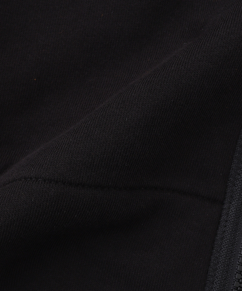 C.P. COMPANY(シーピーカンパニー)の「C.P. Company / シーピーカンパニー SWSHRT HDD OPEN IN DIAG RSD FLC(パーカー・メンズ・ブラック・MEDIUM/SMALL/X-SMALL)」の7枚目の写真