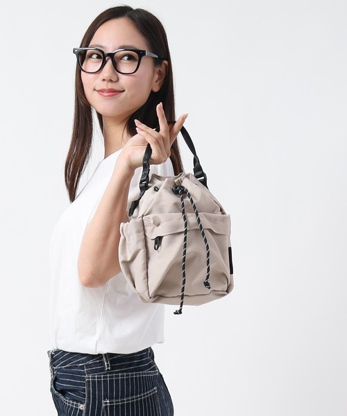 GERRY(ジェリー)の「GERRY ジェリー 2WAYショルダー 巾着バッグ(ショルダーバッグ・レディース・ベージュ/ブラック/チャコール・ONE SIZE)」の1枚目の写真