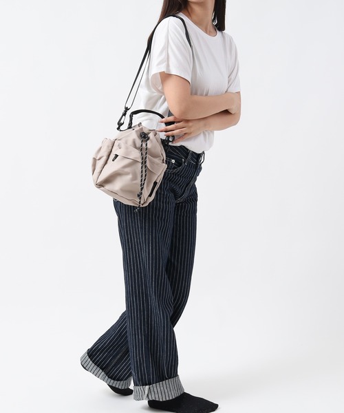 GERRY(ジェリー)の「GERRY ジェリー 2WAYショルダー 巾着バッグ(ショルダーバッグ・レディース・ベージュ/ブラック/チャコール・ONE SIZE)」の14枚目の写真