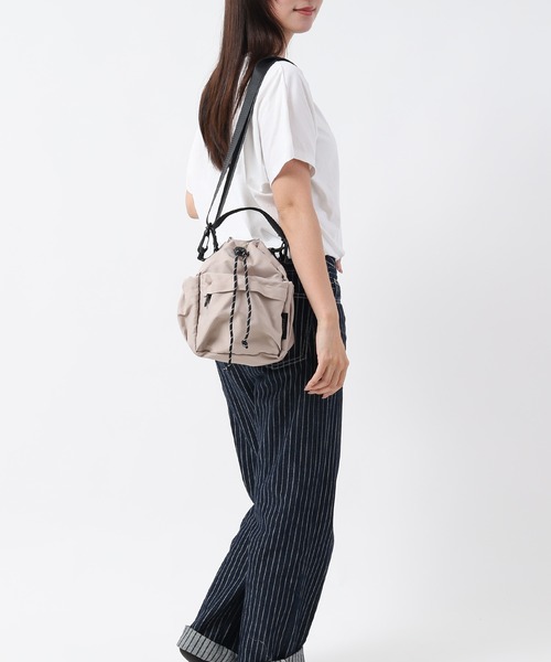 GERRY(ジェリー)の「GERRY ジェリー 2WAYショルダー 巾着バッグ(ショルダーバッグ・レディース・ベージュ/ブラック/チャコール・ONE SIZE)」の15枚目の写真
