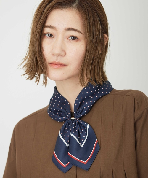 Petit Honfleur（プチオンフルール）の「アパッシュプリントスカーフ（ストール/ショール・レディース・グリーン/レッド・フリー）」の4枚目の写真