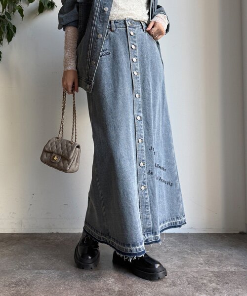 【WEB限定】デニム刺繍フロントボタンスカート