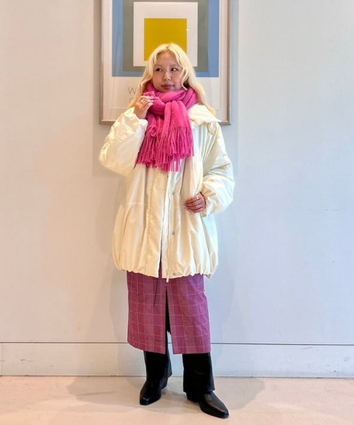 Ray BEAMS(レイビームス)の「中綿 スタンドカラー ボリューム ブルゾン(ブルゾン・レディース・オフホワイト/ブラック・0/1)」の5枚目の写真