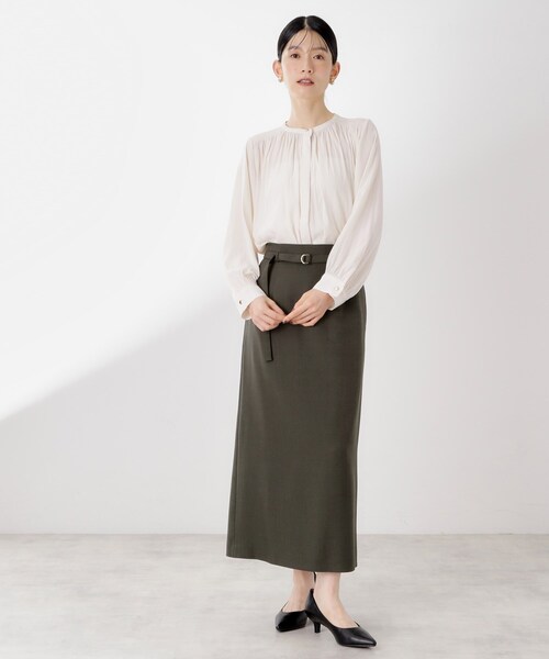 THE SHOP TK （ザ ショップ ティーケー ）の「ベルト付ナロースカート【セットアップ可】/CAVIANシリーズ（スカート・レディース・スミクロ/チャコールグレー・12/13）」の4枚目の写真