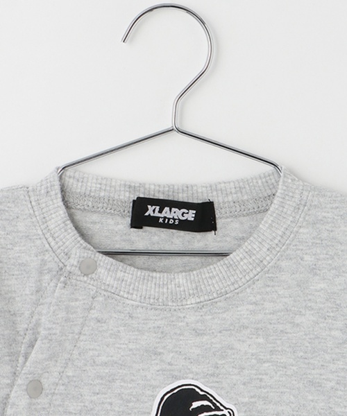 XLARGE KIDS（エクストララージキッズ）の「袖OGプリント長袖2WAYオール（ロンパース・キッズ・トップグレー/ブラック/グリーン・50-70cm）」の6枚目の写真