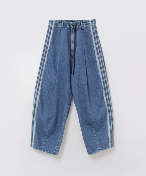 RNA（アールエヌエー）の「R4359 デニムトラックパンツ（デニムパンツ・レディース・インディゴブルー・MEDIUM）」の3枚目の写真