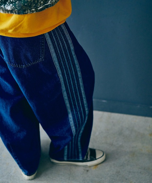 RNA（アールエヌエー）の「R4359 デニムトラックパンツ（デニムパンツ・レディース・インディゴブルー・MEDIUM）」の16枚目の写真