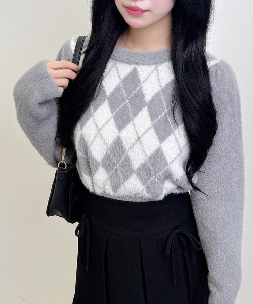 INGNI（イング）の「ビジュー付アーガイル柄フェザーニット（ニット/セーター・レディース・ワイン系2/ホワイト系/グレー×ホワイト・M）」の8枚目の写真