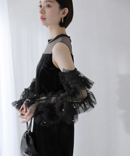 La TOTALITE（ラトータリテ）の「パール付きチュールスリーブドレス（ドレス・レディース・ブラック・FREE）」の5枚目の写真