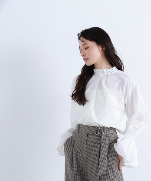 NATURAL BEAUTY BASIC（ナチュラルビューティーベーシック）の「◇【Oggi掲載】フリルカフスハイネックブラウス（シャツ/ブラウス・レディース・ホワイト系その他/ブラック系その他/オフホワイト・FREE）」の7枚目の写真