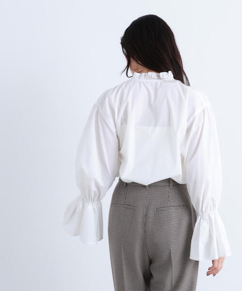 NATURAL BEAUTY BASIC（ナチュラルビューティーベーシック）の「◇【Oggi掲載】フリルカフスハイネックブラウス（シャツ/ブラウス・レディース・ホワイト系その他/ブラック系その他/オフホワイト・FREE）」の9枚目の写真