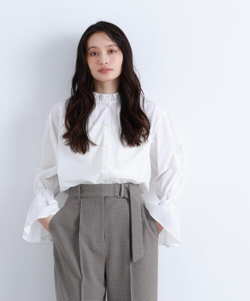NATURAL BEAUTY BASIC（ナチュラルビューティーベーシック）の「◇【Oggi掲載】フリルカフスハイネックブラウス（シャツ/ブラウス・レディース・ホワイト系その他/ブラック系その他/オフホワイト・FREE）」の11枚目の写真