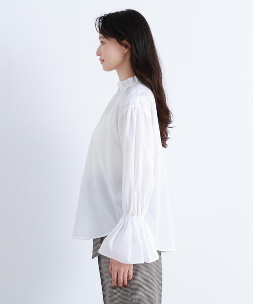 NATURAL BEAUTY BASIC（ナチュラルビューティーベーシック）の「◇【Oggi掲載】フリルカフスハイネックブラウス（シャツ/ブラウス・レディース・ホワイト系その他/ブラック系その他/オフホワイト・FREE）」の19枚目の写真