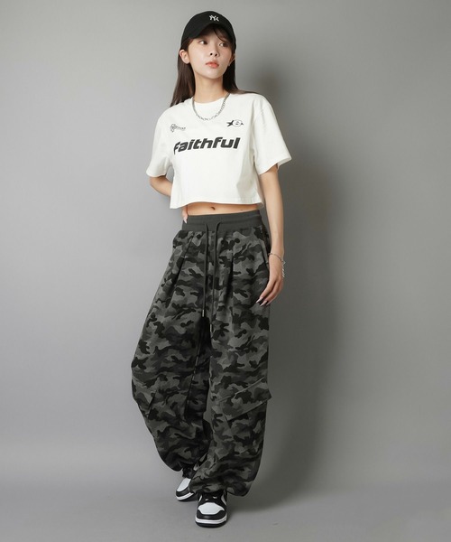SPINNS(スピンズ)の「【2WAY】 裏毛ワイドスウェットパンツ/迷彩柄/カモ柄(スウェットパンツ・レディース・グレー/カーキ・ONESIZE)」の12枚目の写真