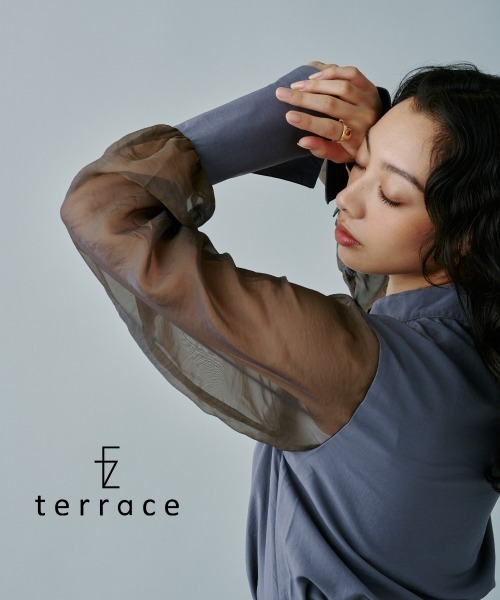 terrace(テラス)の「ロングカフスオーガンジースリーブブラウス(シャツ/ブラウス・レディース・オフホワイト/チャコールグレー/ブラック/ライム・MEDIUM)」の1枚目の写真