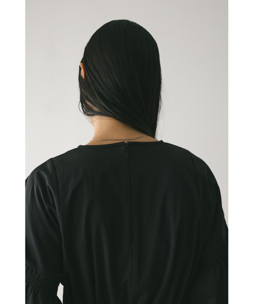 STYLEMIXER(スタイルミキサー)の「シャーリングフォルムワンピース(ワンピース・レディース・ブラック/カーキ・SMALL/MEDIUM)」の9枚目の写真