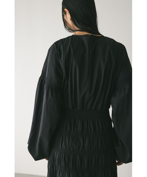 STYLEMIXER(スタイルミキサー)の「シャーリングフォルムワンピース(ワンピース・レディース・ブラック/カーキ・SMALL/MEDIUM)」の10枚目の写真