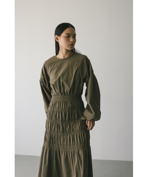 STYLEMIXER(スタイルミキサー)の「シャーリングフォルムワンピース(ワンピース・レディース・ブラック/カーキ・SMALL/MEDIUM)」の13枚目の写真