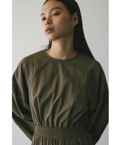 STYLEMIXER(スタイルミキサー)の「シャーリングフォルムワンピース(ワンピース・レディース・ブラック/カーキ・SMALL/MEDIUM)」の15枚目の写真