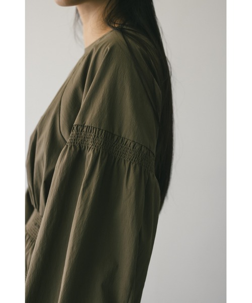 STYLEMIXER(スタイルミキサー)の「シャーリングフォルムワンピース(ワンピース・レディース・ブラック/カーキ・SMALL/MEDIUM)」の18枚目の写真