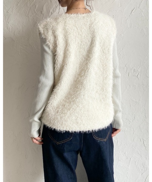 She's Closet(シーズクローゼット)の「深Vネックフェザーヤーンダブルジップシャギーニットベスト(ベスト・レディース・ブラウン/アイボリー/ブラック/グレー・FREE)」の13枚目の写真