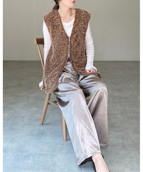 She's Closet（シーズクローゼット）の「深Vネックフェザーヤーン