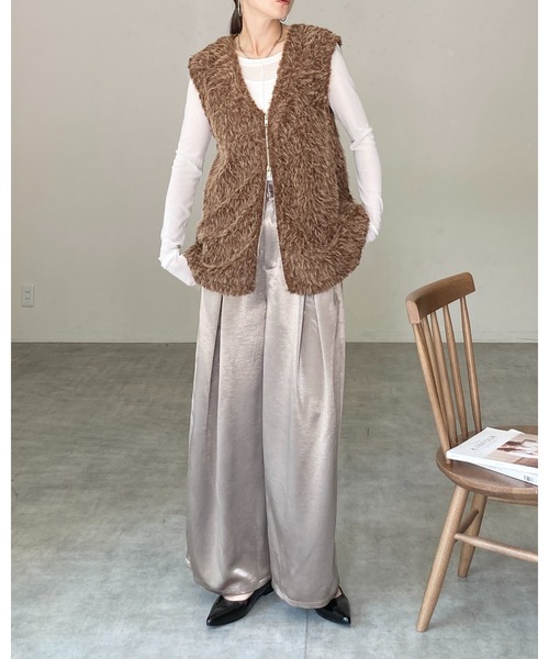 She's Closet（シーズクローゼット）の「深Vネックフェザーヤーン