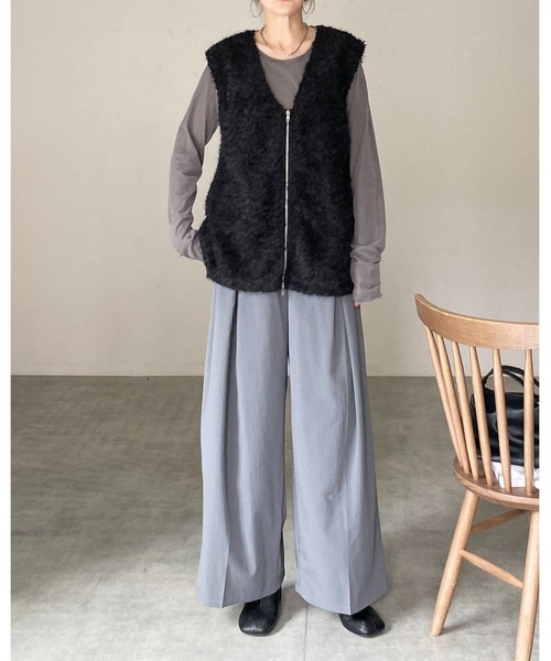 She's Closet(シーズクローゼット)の「深Vネックフェザーヤーンダブルジップシャギーニットベスト(ベスト・レディース・ブラウン/アイボリー/ブラック/グレー・FREE)」の21枚目の写真
