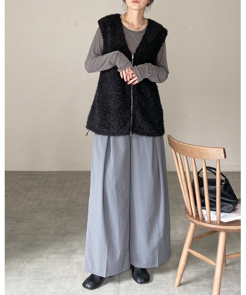 She's Closet（シーズクローゼット）の「深Vネックフェザーヤーン
