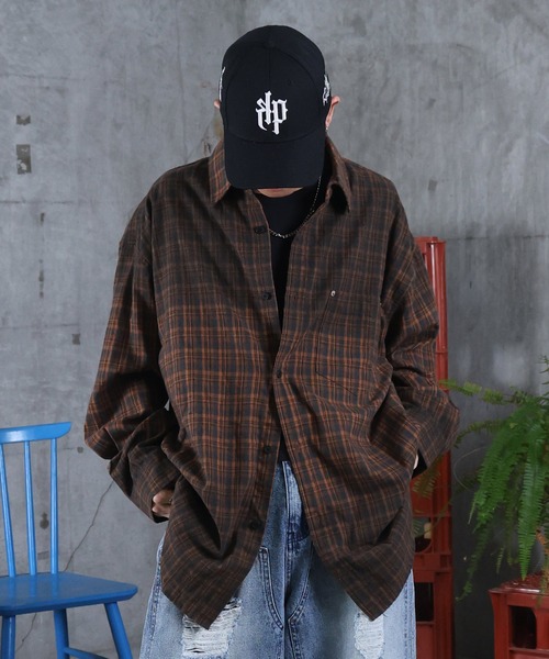 ILL'S（イルズ）の「AW グラデーション チェック 長袖シャツ メンズ レディース ユニセックス 【ILL'S】（シャツ/ブラウス・メンズ・レッド/グレー・M/L）」の3枚目の写真