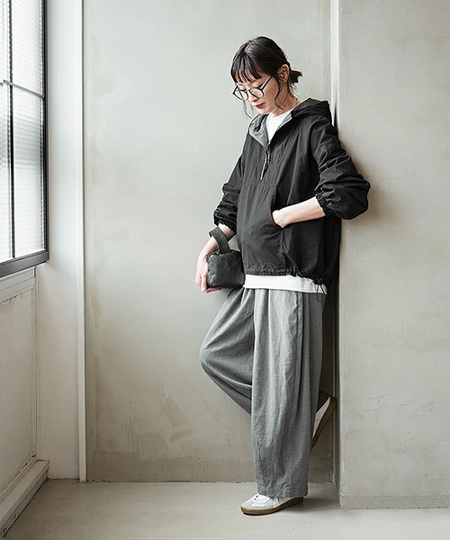 solamonat poche(ソラモナポッシェ)の「馬布×ウェザー リバーシブル マウンテンジャケット(マウンテンパーカー・レディース・ブラック/ホワイト・2.0)」の9枚目の写真