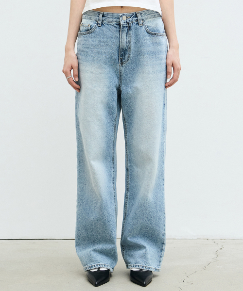 NICK&NICOLE(ニックアンドニコール)の「MINIMAL WASHING WIDE DENIM_BLUE(デニムパンツ・レディース・その他・SMALL/MEDIUM/LARGE)」の2枚目の写真