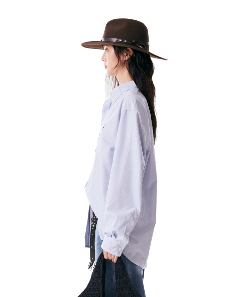 IUGAMAKARAS(イウガマカラス)の「Striped Formal Shirt (Blue)(シャツ/ブラウス・レディース・その他・1/2)」の3枚目の写真