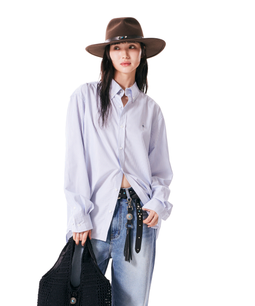 IUGAMAKARAS(イウガマカラス)の「Striped Formal Shirt (Blue)(シャツ/ブラウス・レディース・その他・1/2)」の4枚目の写真