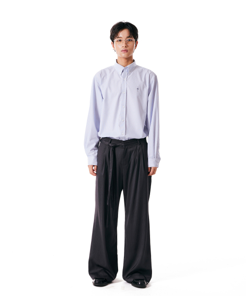 IUGAMAKARAS(イウガマカラス)の「Striped Formal Shirt (Blue)(シャツ/ブラウス・レディース・その他・1/2)」の10枚目の写真