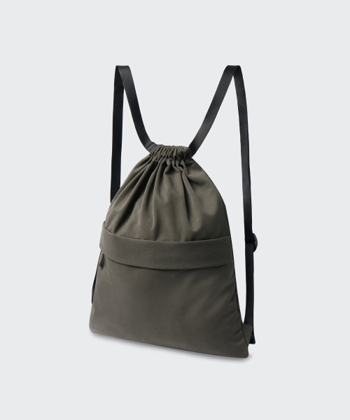 MUSINSA STANDARD（ムシンサスタンダード）の「TR ミニマルドローストリングバックパック [ダスティカーキ]（バックパック/リュック・メンズ・その他・FREE）」の4枚目の写真