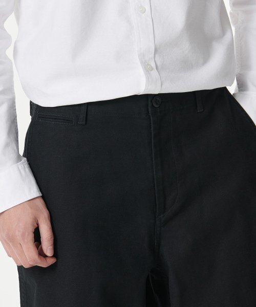 MUSINSA STANDARD（ムシンサスタンダード）の「バックサテンワイドオフィサーパンツ[ブラック]（その他パンツ・メンズ・その他・31/32/33/34/36/38/40/42/26/27/28/29/30）」の15枚目の写真
