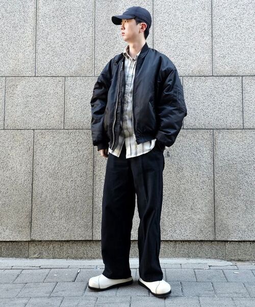 MUSINSA STANDARD（ムシンサスタンダード）の「バックサテンワイドオフィサーパンツ[ブラック]（その他パンツ・メンズ・その他・31/32/33/34/36/38/40/42/26/27/28/29/30）」の9枚目の写真