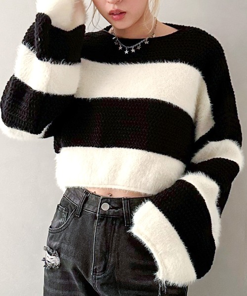 SpRay(スプレイ)の「シャギーボーダークロップドニット(ニット/セーター・レディース・カーキ/ブラウン/ホワイト×ブラック/ブラック×グレー/ホワイト×ネイビー・FREE)」の7枚目の写真