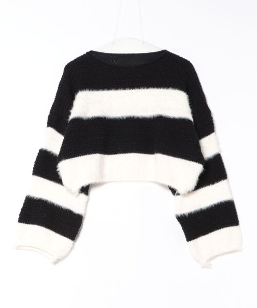 SpRay(スプレイ)の「シャギーボーダークロップドニット(ニット/セーター・レディース・カーキ/ブラウン/ホワイト×ブラック/ブラック×グレー/ホワイト×ネイビー・FREE)」の12枚目の写真