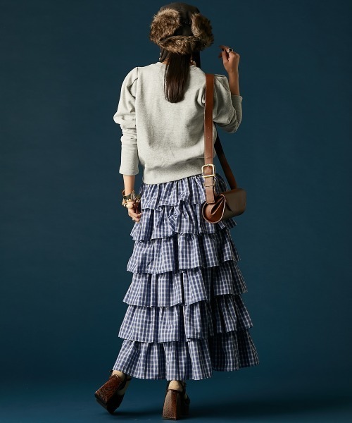 GEVS.（ジェイヴィス）の「パフスリーブクルーネックスウェット＜大きいサイズ有＞GEVS.（スウェット・レディース・杢グレー/ブラック・L/M/5L/4L/3L/LL）」の3枚目の写真