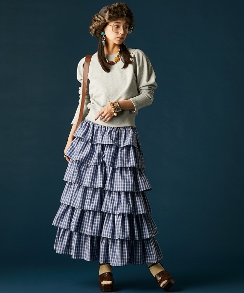 GEVS.（ジェイヴィス）の「パフスリーブクルーネックスウェット＜大きいサイズ有＞GEVS.（スウェット・レディース・杢グレー/ブラック・L/M/5L/4L/3L/LL）」の4枚目の写真