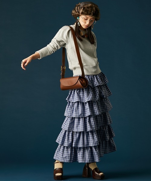 GEVS.（ジェイヴィス）の「パフスリーブクルーネックスウェット＜大きいサイズ有＞GEVS.（スウェット・レディース・杢グレー/ブラック・L/M/5L/4L/3L/LL）」の5枚目の写真